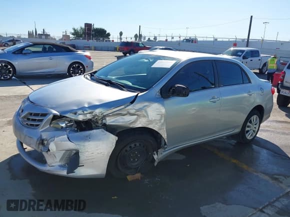 ✅ 2013 Toyota Corolla L • VIN: 5YFBU4EE1DP123083 • Лот: 43548218. Опубликован ранее на IAAI с пробегом 116 819 миль. Бесплатный доступ к архиву аукционных продаж из США и подробный отчёт об истории автомобиля на DreamBid. Изображение 6.