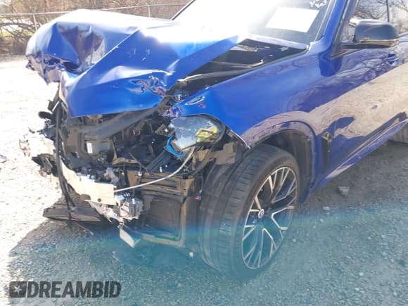 ✅ 2022 BMW X5 M • VIN: 5YMJU0C00N9M64484 • Лот: 41825141. Опубликован ранее на IAAI с пробегом Не указан. Бесплатный доступ к архиву аукционных продаж из США и подробный отчёт об истории автомобиля на DreamBid. Изображение 12.