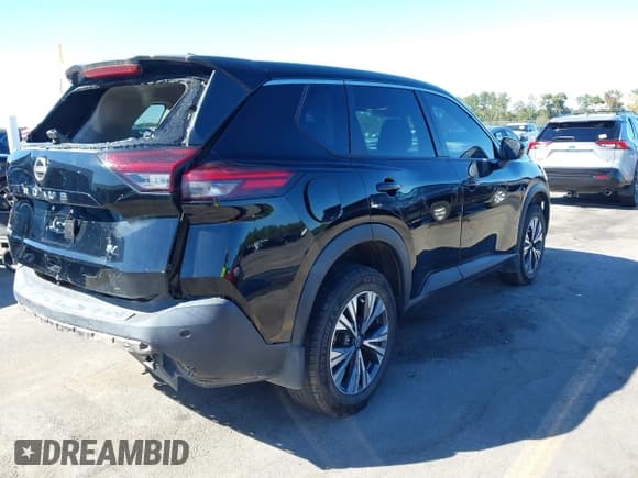 ✅ 2022 Nissan Rogue SV • VIN: 5N1BT3BA3NC684017 • Lot: 43517453. Wystawiony na IAAI z przebiegiem 37 637 mil. Bezpłatny archiwum sprzedaży aukcyjnych z USA i szczegółowy raport historii pojazdu na DreamBid. Zdjęcie 4.