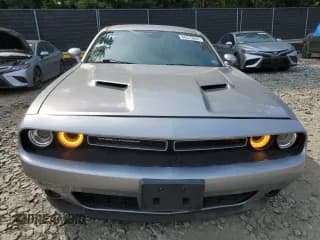 ✅ 2018 Dodge Challenger T/A • VIN: 2C3CDZBT8JH211655 • Lot: 66379664. Wystawiony na Copart z przebiegiem 61 667 mil. Bezpłatny archiwum sprzedaży aukcyjnych z USA i szczegółowy raport historii pojazdu na DreamBid. Zdjęcie 5.