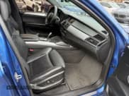 ✅ 2012 BMW X6 M • VIN: 5YMGZ0C56CLL29632 • Lot: 43612704. Wystawiony na IAAI z przebiegiem 118 901 mil. Bezpłatny archiwum sprzedaży aukcyjnych z USA i szczegółowy raport historii pojazdu na DreamBid. Zdjęcie 5.