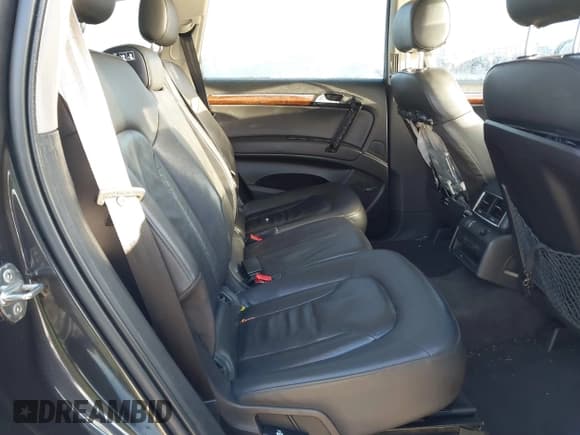 ✅ 2009 Audi Q7 • VIN: WA1AY74L69D002880 • Lot: 41416826. Wystawiony na IAAI z przebiegiem 157 344 mil. Bezpłatny archiwum sprzedaży aukcyjnych z USA i szczegółowy raport historii pojazdu na DreamBid. Zdjęcie 8.