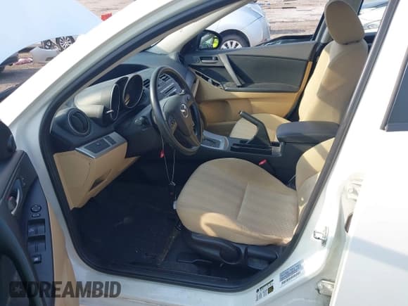 ✅ 2010 Mazda 3 i Touring • VIN: JM1BL1SF4A1198746 • Lot: 42562708. Wystawiony na IAAI z przebiegiem 94 743 mil. Bezpłatny archiwum sprzedaży aukcyjnych z USA i szczegółowy raport historii pojazdu na DreamBid. Zdjęcie 5.