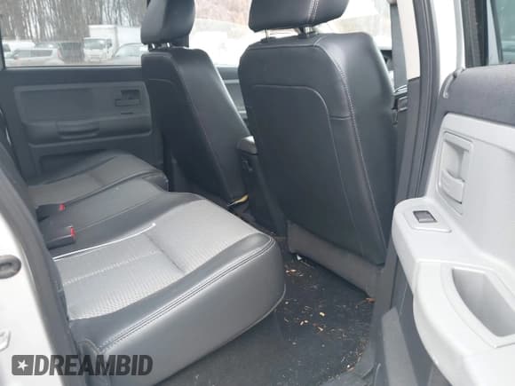 ✅ 2009 Dodge Dakota • VIN: 1D7HW78K99S771614 • Лот: 43670537. Опубликован ранее на IAAI с пробегом 131 990 миль. Бесплатный доступ к архиву аукционных продаж из США и подробный отчёт об истории автомобиля на DreamBid. Изображение 8.