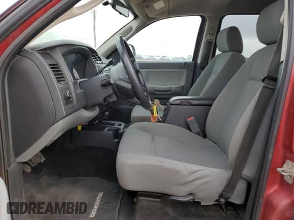 2008 Dodge Dakota with VIN 1D7HW38NX8S535023, listed as a Copart auction lot 77975874 with 193,969 mi miles and Clean title. Bid and sale history available at DreamBid. Image 7.