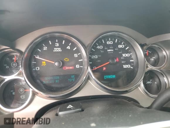 ✅ 2012 GMC Sierra 1500 SLE • VIN: 3GTP2VE79CG268573 • Лот: 71478865. Опубликован ранее на Copart с пробегом 326 655 миль. Бесплатный доступ к архиву аукционных продаж из США и подробный отчёт об истории автомобиля на DreamBid. Изображение 9.