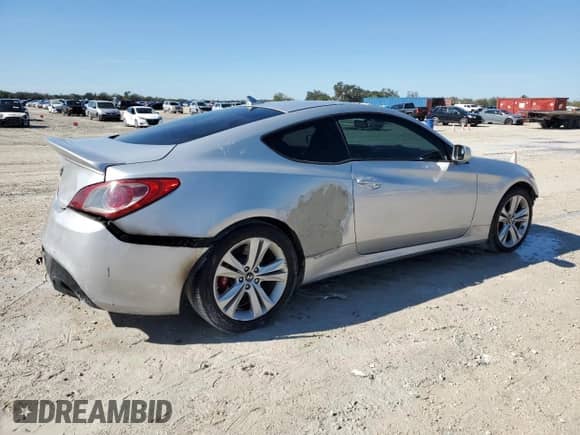2010 Hyundai Genesis Coupe Premium с VIN KMHHT6KD7AU029997, выставлен на аукционе Copart как лот 42159755 с пробегом 143 316 миль миль и Списание • Salvage title. История ставок и продаж доступна на DreamBid. Изображение 3.