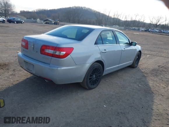 ✅ 2006 Lincoln Zephyr • VIN: 3LNHM26196R619199 • Lot: 41812678. Listed on IAAI with 132,823 mi. Free auction sales archive from the USA and detailed vehicle history report at DreamBid. Image 4.