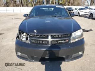 ✅ 2013 Dodge Avenger SXT • VIN: 1C3CDZCB3DN685515 • Lot: 88972695. Wystawiony na Copart z przebiegiem 265 728 mil. Bezpłatny archiwum sprzedaży aukcyjnych z USA i szczegółowy raport historii pojazdu na DreamBid. Zdjęcie 5.