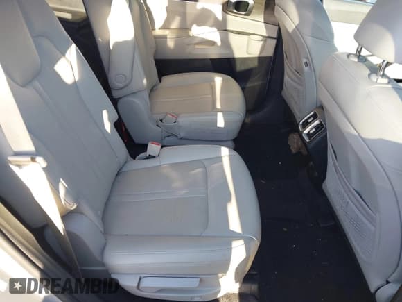 ✅ 2022 Kia Sorento X-Line EX • VIN: 5XYRHDLF7NG070362 • Lot: 42041071. Wystawiony na IAAI z przebiegiem 54 129 mil. Bezpłatny archiwum sprzedaży aukcyjnych z USA i szczegółowy raport historii pojazdu na DreamBid. Zdjęcie 8.