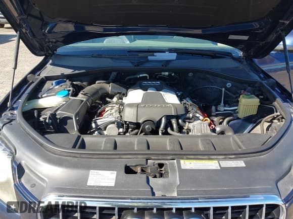 ✅ 2014 Audi Q7 Premium Plus • VIN: WA1LGAFE0ED010569 • Lot: 43578450. Wystawiony na IAAI z przebiegiem 160 413 mil. Bezpłatny archiwum sprzedaży aukcyjnych z USA i szczegółowy raport historii pojazdu na DreamBid. Zdjęcie 10.