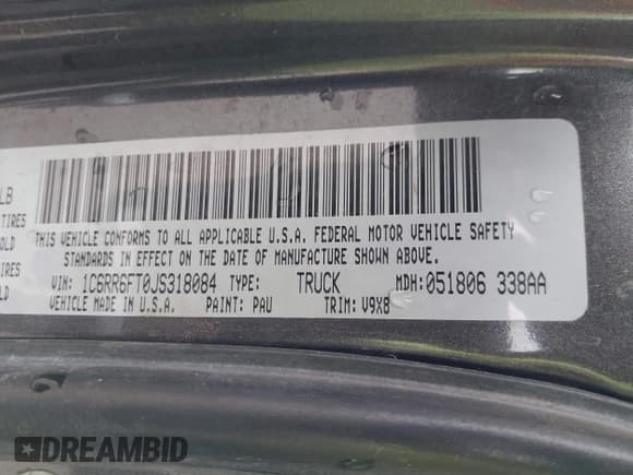 ✅ 2018 Ram 1500 Express • VIN: 1C6RR6FT0JS318084 • Lot: 41320280. Wystawiony na IAAI z przebiegiem 148 007 mil. Bezpłatny archiwum sprzedaży aukcyjnych z USA i szczegółowy raport historii pojazdu na DreamBid. Zdjęcie 9.