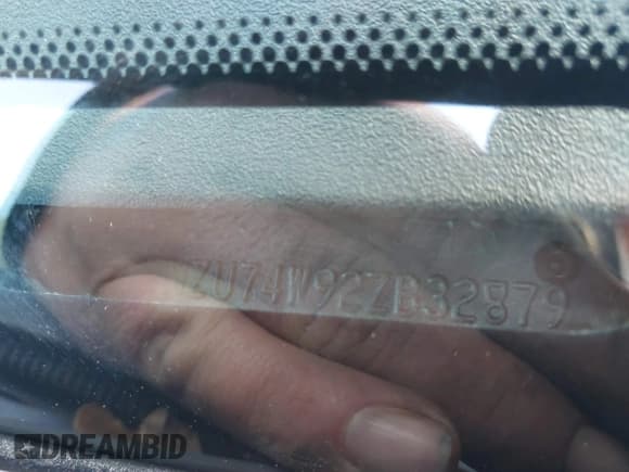 ✅ 2002 Ford Explorer Eddie Bauer • VIN: 1FMZU74W92ZB32879 • Lot: 39327971. Wystawiony na IAAI z przebiegiem 128 592 mil. Bezpłatny archiwum sprzedaży aukcyjnych z USA i szczegółowy raport historii pojazdu na DreamBid. Zdjęcie 12.