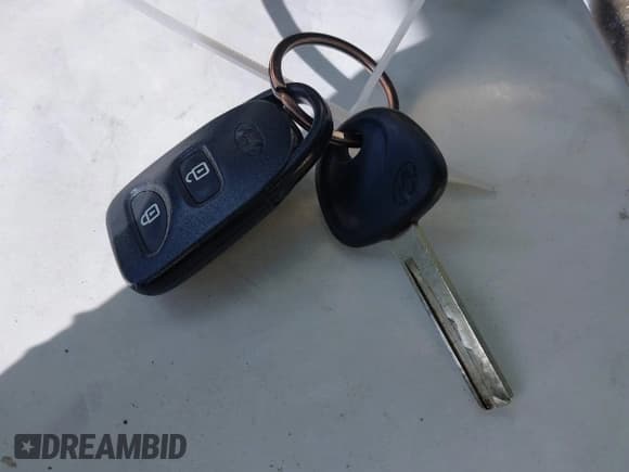 ✅ 2016 Hyundai Accent Sport • VIN: KMHCU5AE6GU270647 • Лот: 42201840. Опубликован ранее на IAAI с пробегом 101 473 миль. Бесплатный доступ к архиву аукционных продаж из США и подробный отчёт об истории автомобиля на DreamBid. Изображение 11.