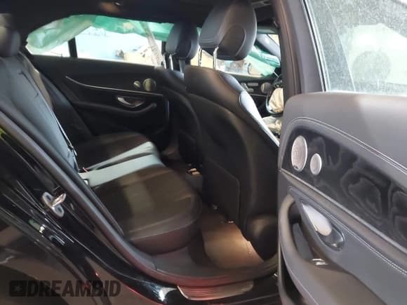 ✅ 2019 Mercedes-Benz E 300 • VIN: WDDZF4KB2KA577059 • Lot: 42313294. Listed on IAAI with 49,264 mi. Free auction sales archive from the USA and detailed vehicle history report at DreamBid. Image 8.
