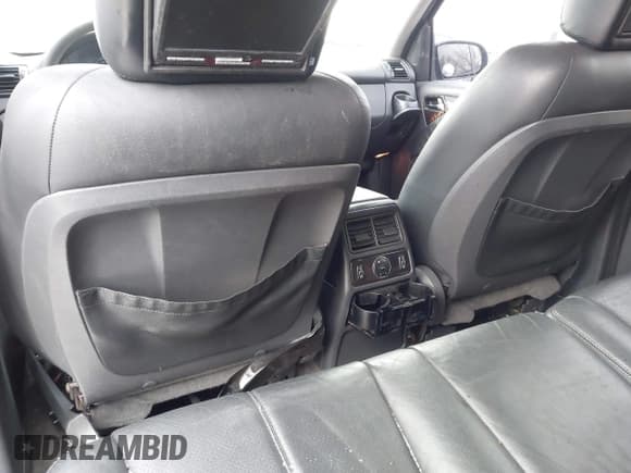 ✅ 2005 Mercedes-Benz M 350 • VIN: 4JGAB57E85A530954 • Лот: 43872467. Опубликован ранее на IAAI с пробегом 132 565 миль. Бесплатный доступ к архиву аукционных продаж из США и подробный отчёт об истории автомобиля на DreamBid. Изображение 14.