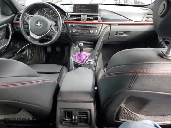 ✅ 2012 BMW 3 Series 335i • VIN: WBA3A9C5XCF077642 • Lot: 49731965. Wystawiony na Copart z przebiegiem 119 251 mil. Bezpłatny archiwum sprzedaży aukcyjnych z USA i szczegółowy raport historii pojazdu na DreamBid. Zdjęcie 8.