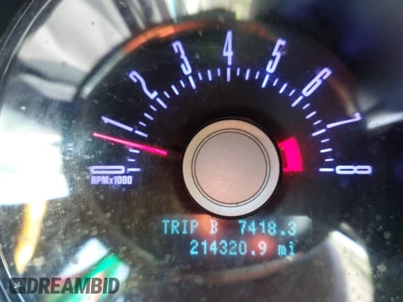 ✅ 2012 Ford Mustang V6 • VIN: 1ZVBP8EM2C5205421 • Лот: 39669657. Опубликован ранее на IAAI с пробегом 214 320 миль. Бесплатный доступ к архиву аукционных продаж из США и подробный отчёт об истории автомобиля на DreamBid. Изображение 7.