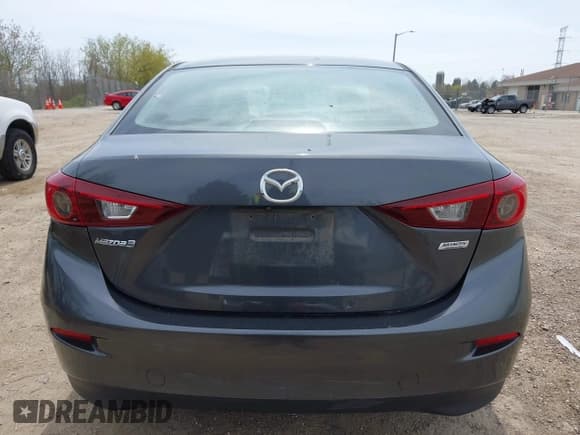 ✅ 2016 Mazda 3 i Sport • VIN: JM1BM1U76G1303329 • Lot: 42138874. Listed on IAAI with 226,813 mi. Free auction sales archive from the USA and detailed vehicle history report at DreamBid. Image 16.