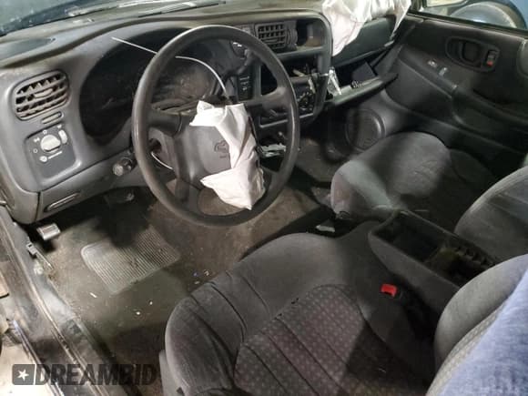 ✅ 2000 Chevrolet S-10 LS • VIN: 1GCDT19W6Y8105726 • Лот: 78526334. Опубликован ранее на Copart с пробегом Не указан. Бесплатный доступ к архиву аукционных продаж из США и подробный отчёт об истории автомобиля на DreamBid. Изображение 8.