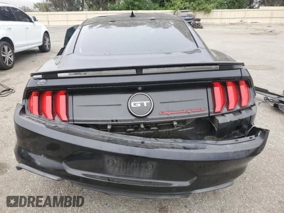 ✅ 2020 Ford Mustang GT • VIN: 1FA6P8CF9L5185909 • Lot: 71489215. Wystawiony na Copart z przebiegiem 54 931 mil. Bezpłatny archiwum sprzedaży aukcyjnych z USA i szczegółowy raport historii pojazdu na DreamBid. Zdjęcie 6.