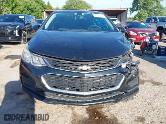 ✅ 2018 Chevrolet Cruze LS • VIN: 1G1BC5SM8J7135435 • Lot: 42811499. Listed on IAAI with 116,382 mi. Free auction sales archive from the USA and detailed vehicle history report at DreamBid. Image 12.