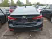 2017 Hyundai Elantra SE z VIN 5NPD84LF1HH127971, wystawiony jako IAAI lot #43460523 z przebiegiem 144 237 mil mil oraz . Historia ofert i sprzedaży dostępna na DreamBid. Obrazek 17.