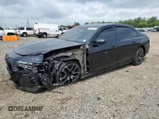 ✅ 2024 BMW 7 Series 760i xDrive • VIN: WBA33EJ05RCS20369 • Lot: 58822485. Wystawiony na Copart z przebiegiem 14 554 mil. Bezpłatny archiwum sprzedaży aukcyjnych z USA i szczegółowy raport historii pojazdu na DreamBid. Zdjęcie 1.