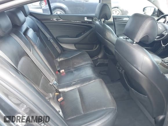 ✅ 2014 Kia Cadenza Premium • VIN: KNALN4D75E5121417 • Lot: 43700972. Wystawiony na IAAI z przebiegiem 179 244 mil. Bezpłatny archiwum sprzedaży aukcyjnych z USA i szczegółowy raport historii pojazdu na DreamBid. Zdjęcie 8.