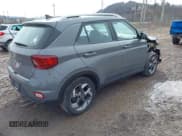 ✅ 2021 Hyundai Venue SEL • VIN: KMHRC8A36MU128047 • Lot: 41643799. Wystawiony na IAAI z przebiegiem 29 078 mil. Bezpłatny archiwum sprzedaży aukcyjnych z USA i szczegółowy raport historii pojazdu na DreamBid. Zdjęcie 4.