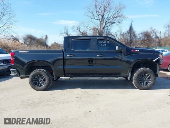 ✅ 2023 Chevrolet Silverado 1500 Custom Trail Boss • VIN: 3GCPDCEK2PG137008 • Lot: 41492242. Wystawiony na IAAI z przebiegiem 13 264 mil. Bezpłatny archiwum sprzedaży aukcyjnych z USA i szczegółowy raport historii pojazdu na DreamBid. Zdjęcie 14.
