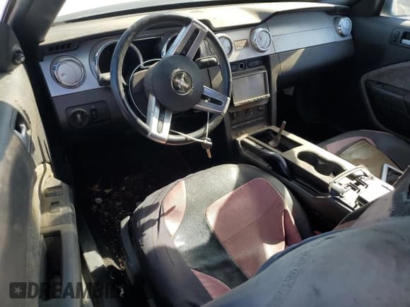 ✅ 2007 Ford Mustang Deluxe • VIN: 1ZVHT84N975342491 • Lot: 42457335. Listed on Copart with 130,655 mi. Free auction sales archive from the USA and detailed vehicle history report at DreamBid. Image 8.