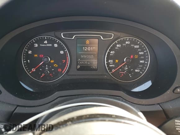 ✅ 2015 Audi Q3 Premium Plus • VIN: WA1EFCFS7FR007895 • Лот: 81276765. Опубликован ранее на Copart с пробегом 130 535 миль. Бесплатный доступ к архиву аукционных продаж из США и подробный отчёт об истории автомобиля на DreamBid. Изображение 9.