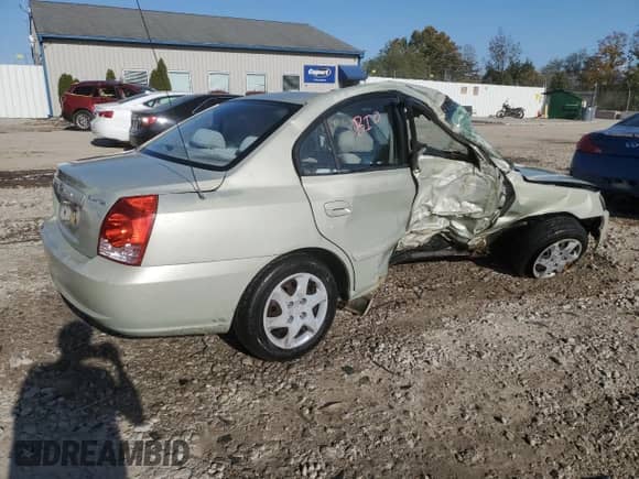 2004 Hyundai Elantra GLS z VIN KMHDN46D94U709721, wystawiony jako Copart lot #75496294 z przebiegiem Nie podano mil oraz Nie do naprawy • Non repairable. Historia ofert i sprzedaży dostępna na DreamBid. Obrazek 3.