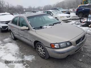 ✅ 2001 Volvo S60 • VIN: YV1RS61R312027243 • Lot: 43871645. Listed on IAAI with 172,957 mi. Free auction sales archive from the USA and detailed vehicle history report at DreamBid. Image 1.