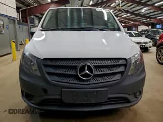 ✅ 2017 Mercedes-Benz Metris Passenger Worker • VIN: WD4PG2EE7H3323553 • Lot: 94107515. Wystawiony na Copart z przebiegiem 193 060 mil. Bezpłatny archiwum sprzedaży aukcyjnych z USA i szczegółowy raport historii pojazdu na DreamBid. Zdjęcie 5.