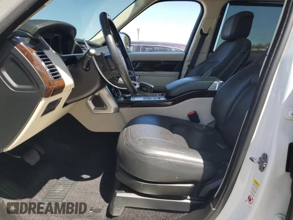 ✅ 2020 Land Rover Range Rover • VIN: SALGS5SE7LA588209 • Lot: 67466905. Wystawiony na Copart z przebiegiem 88 785 mil. Bezpłatny archiwum sprzedaży aukcyjnych z USA i szczegółowy raport historii pojazdu na DreamBid. Zdjęcie 7.