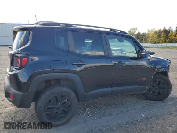 ✅ 2018 Jeep Renegade Trailhawk • VIN: ZACCJBCB2JPG85357 • Lot: 85347535. Wystawiony na Copart z przebiegiem 86 816 mil. Bezpłatny archiwum sprzedaży aukcyjnych z USA i szczegółowy raport historii pojazdu na DreamBid. Zdjęcie 3.