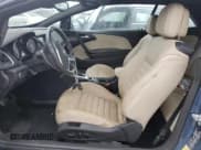 ✅ 2017 Buick Cascada Premium • VIN: W04WH3N59HG089332 • Лот: 75297534. Опубликован ранее на Copart с пробегом Не указан. Бесплатный доступ к архиву аукционных продаж из США и подробный отчёт об истории автомобиля на DreamBid. Изображение 7.