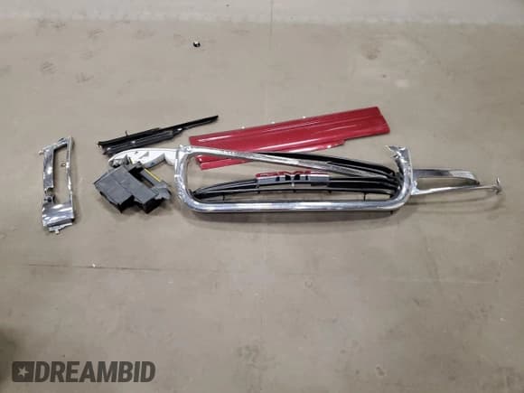 ✅ 2005 GMC Yukon SLE • VIN: 1GKEK13V95J129132 • Лот: 78176944. Опубликован ранее на Copart с пробегом 160 405 миль. Бесплатный доступ к архиву аукционных продаж из США и подробный отчёт об истории автомобиля на DreamBid. Изображение 15.