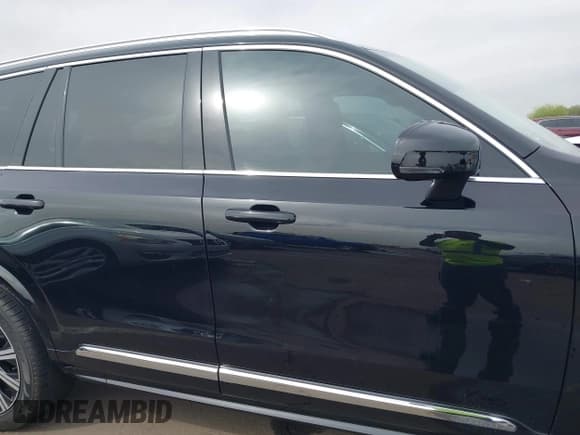 ✅ 2023 Volvo XC90 Plus • VIN: YV4L12PN0P1973047 • Lot: 41906702. Listed on IAAI with 20,615 mi. Free auction sales archive from the USA and detailed vehicle history report at DreamBid. Image 13.