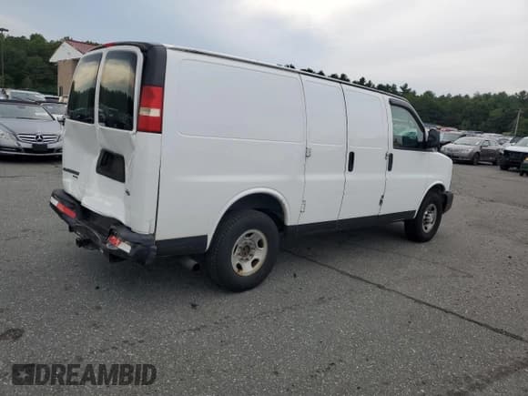 ✅ 2015 Chevrolet Express Cargo • VIN: 1GCWGFCF3F1111105 • Lot: 68623425. Listed on Copart with 208,639 mi. Free auction sales archive from the USA and detailed vehicle history report at DreamBid. Image 3.