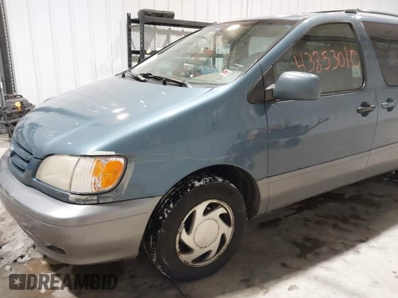 ✅ 2002 Toyota Sienna LE • VIN: 4T3ZF13C92U461360 • Lot: 43853010. Wystawiony na IAAI z przebiegiem 193 688 mil. Bezpłatny archiwum sprzedaży aukcyjnych z USA i szczegółowy raport historii pojazdu na DreamBid. Zdjęcie 6.