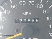 ✅ 1994 Isuzu Rodeo LS • VIN: 4S2CY58V6R4322459 • Lot: 42476512. Listed on IAAI with 179,635 mi. Free auction sales archive from the USA and detailed vehicle history report at DreamBid. Image 7.