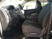 ✅ 2024 Ram 1500 Tradesman • VIN: 1C6RR7KT9RS138304 • Lot: 55971275. Wystawiony na Copart z przebiegiem 21 056 mil. Bezpłatny archiwum sprzedaży aukcyjnych z USA i szczegółowy raport historii pojazdu na DreamBid. Zdjęcie 7.