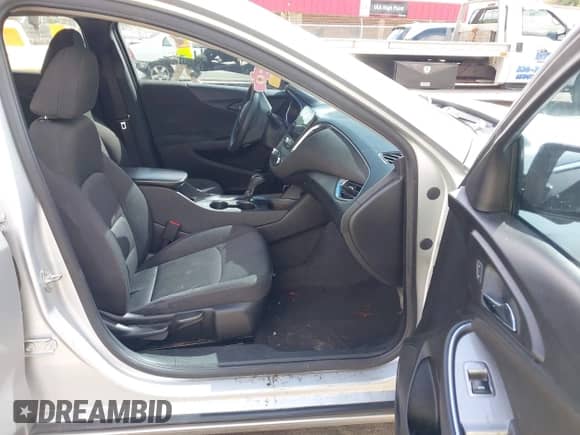 2020 Chevrolet Malibu LT with VIN 1G1ZD5ST7LF007697, listed as a IAAI auction lot 43251134 with 138,518 mi miles and . Bid and sale history available at DreamBid. Image 5.