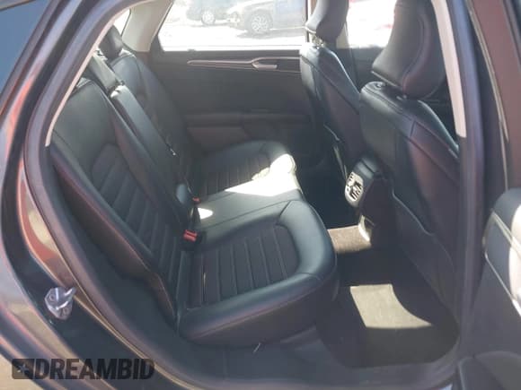 ✅ 2017 Ford Fusion SE • VIN: 3FA6P0HD8HR211638 • Lot: 42029399. Listed on IAAI with 90,262 mi. Free auction sales archive from the USA and detailed vehicle history report at DreamBid. Image 8.