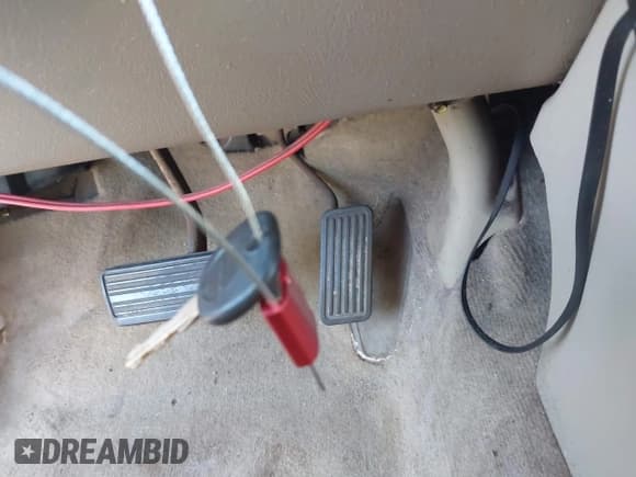 ✅ 2001 Chevrolet Silverado 1500 LS • VIN: 2GCEK19T811345222 • Лот: 43707105. Опубликован ранее на IAAI с пробегом 243 397 миль. Бесплатный доступ к архиву аукционных продаж из США и подробный отчёт об истории автомобиля на DreamBid. Изображение 11.