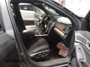 ✅ 2013 Ford Explorer XLT • VIN: 1FM5K7D88DGA25830 • Lot: 41712216. Wystawiony na IAAI z przebiegiem 177 186 mil. Bezpłatny archiwum sprzedaży aukcyjnych z USA i szczegółowy raport historii pojazdu na DreamBid. Zdjęcie 5.