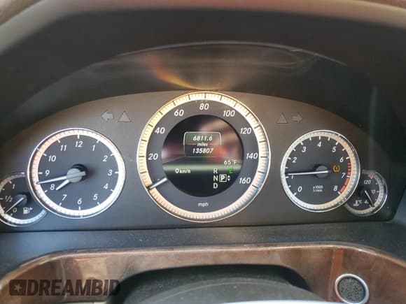 ✅ 2013 Mercedes-Benz E 350 Luxury • VIN: WDDHF8JBXDA695237 • Lot: 68150575. Listed on Copart with 135,807 mi. Free auction sales archive from the USA and detailed vehicle history report at DreamBid. Image 9.